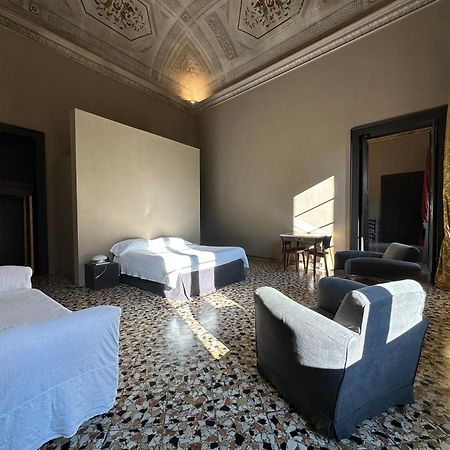 Apartamento Palazzo Del Settecento Rávena Exterior foto